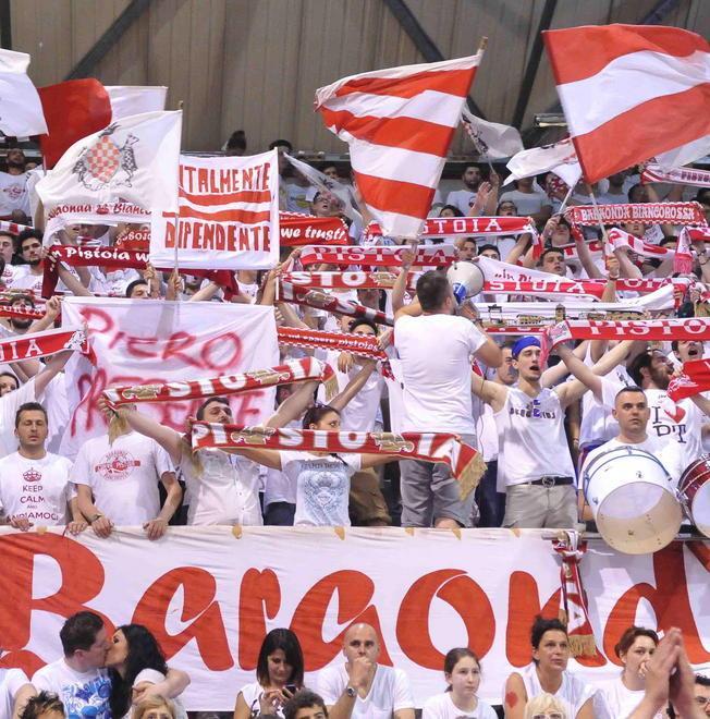 La Baraonda biancorossa contesta i due Daspo ai tifosi