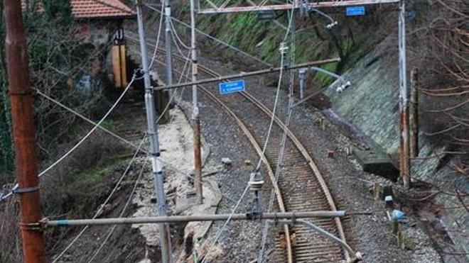 Con la Porrettana chiusa salta il “treno bianco”