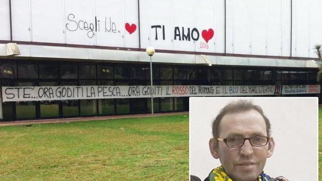 In tanti all’ultimo saluto a Stefano
