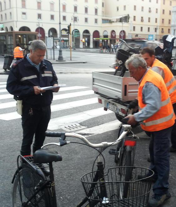 Attenzione a divieti e parcheggi alternativi