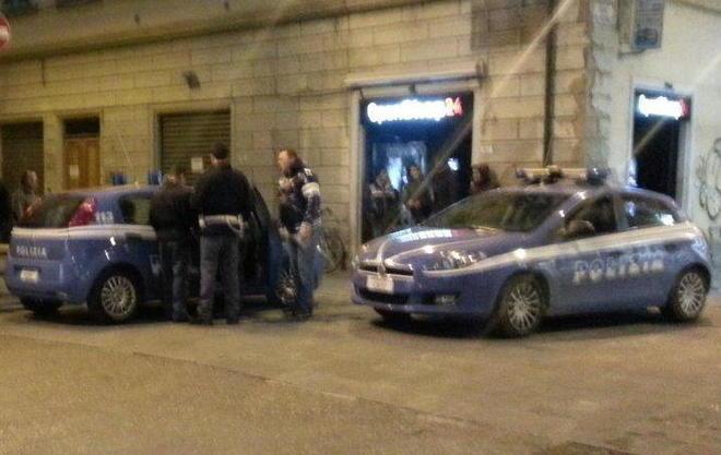Inseguimento in scooter e scene da Far West nel giro 