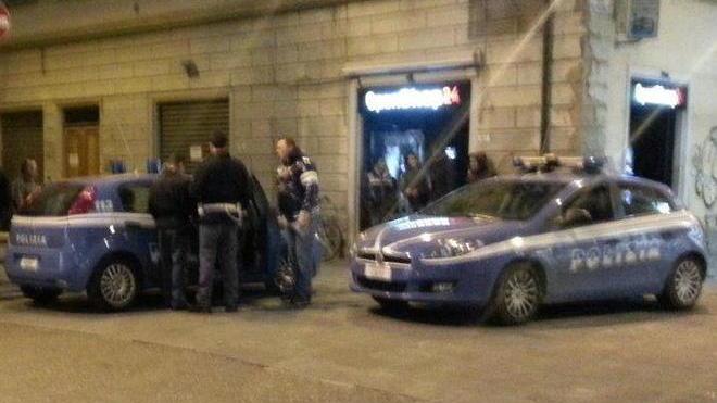 Inseguimento in scooter e scene da Far West nel giro