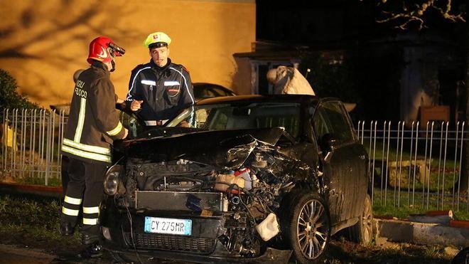 Pauroso incidente stradale lungo via Val d’Elsa