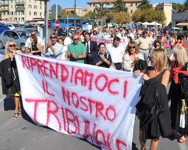 Braccio di ferro tra Cancellieri e Alfano sul tribunale di Portoferraio 