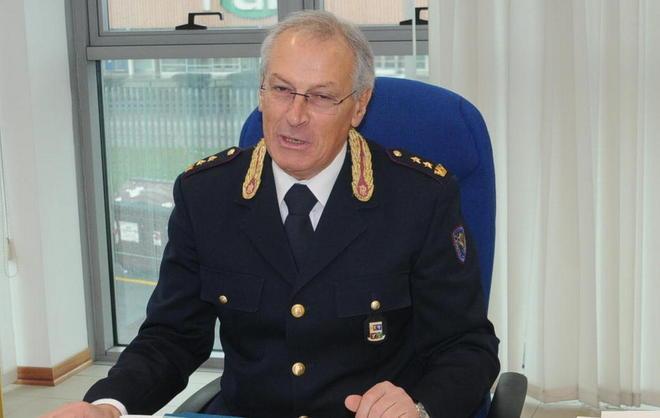 Truffati 70 negozi in Toscana, arrestati 2 falsi imprenditori 