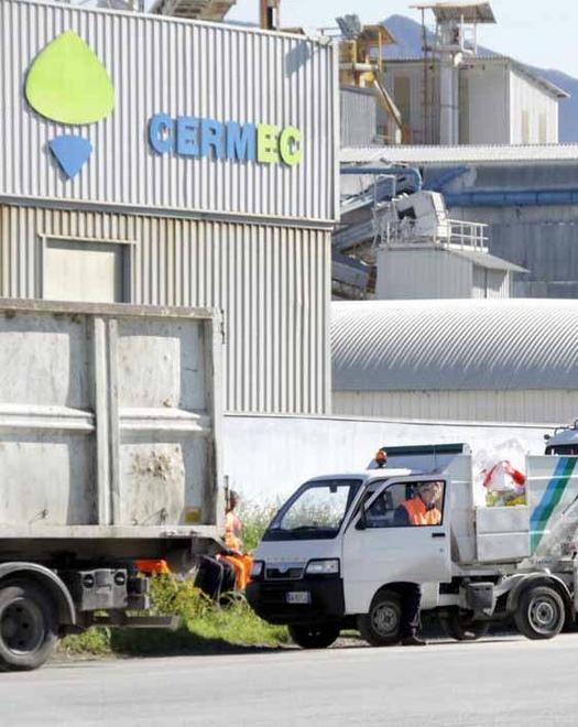 Aria di esuberi, protesta a Cermec 