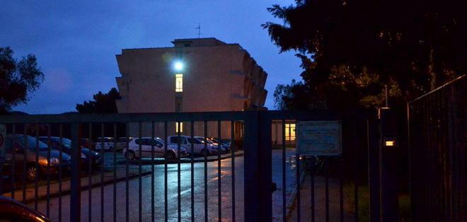 Presi a scuola per salvarli dalle botte in casa 