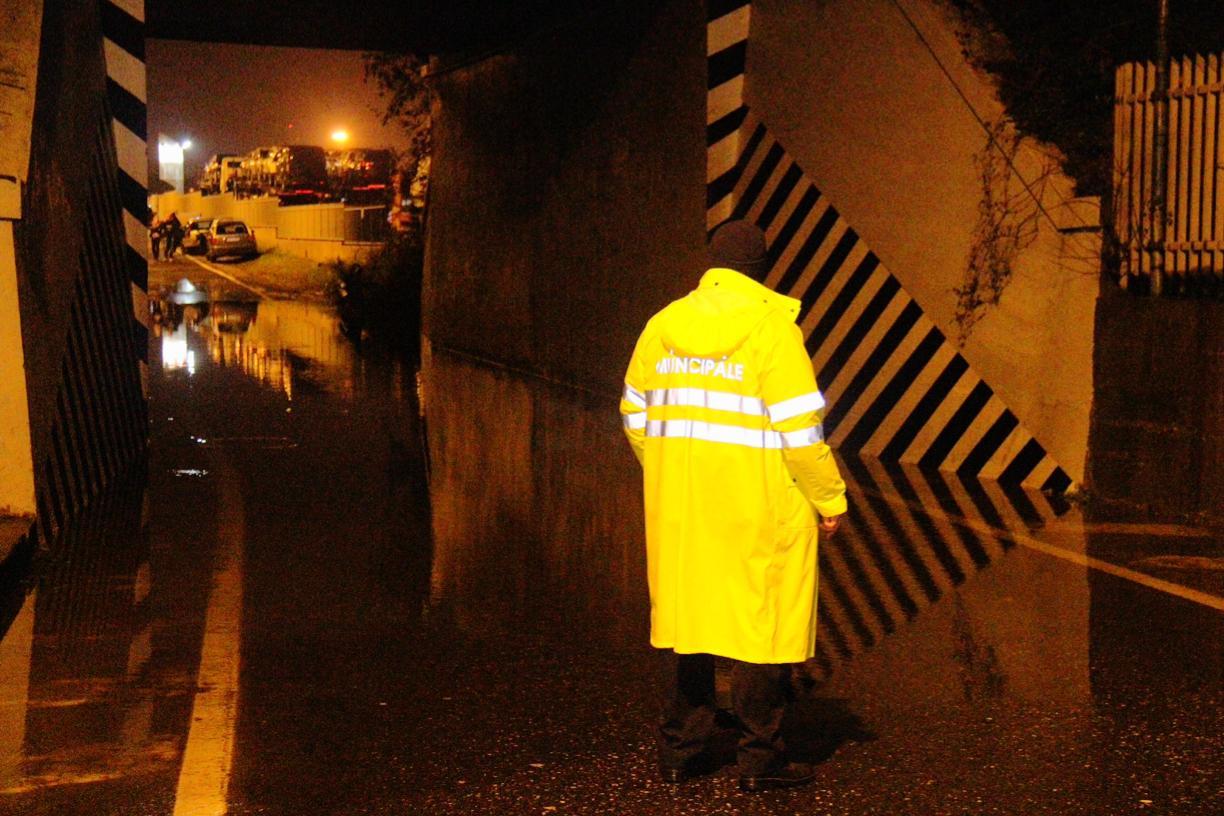 «Bloccati nel sottopasso, abbiamo rischiato grosso» 