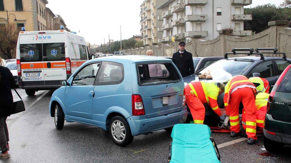 Madre e bambina investite in via San Jacopo in Acquaviva