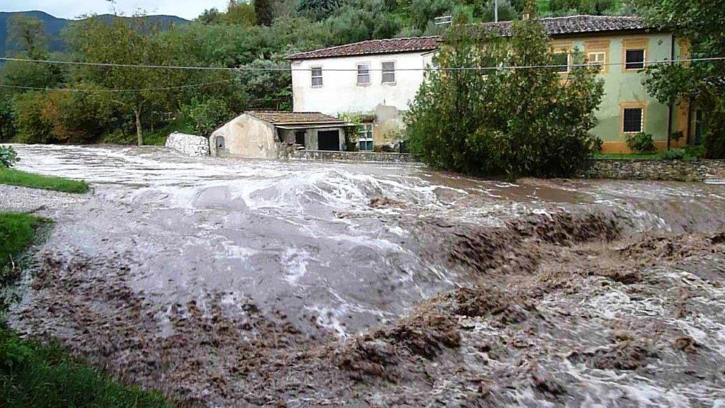 Maltempo: evacuate una dozzina di famiglie 