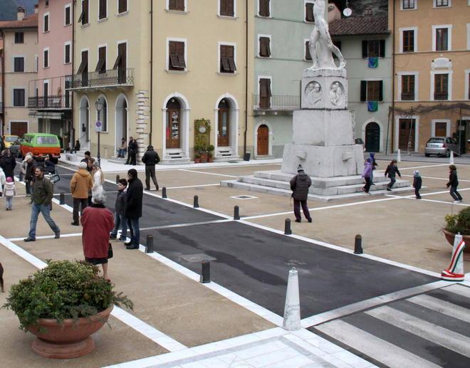 Una piazza dell’arte nel centro di Seravezza