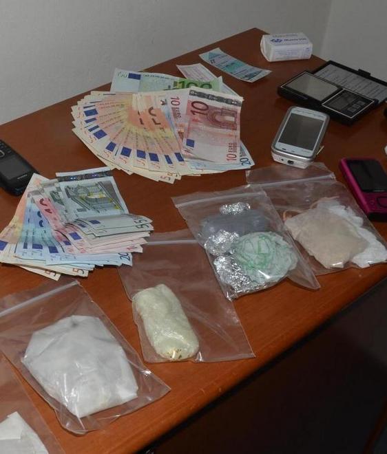 Acquisto e spaccio di eroina Patteggiamento da 18 mesi