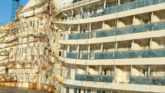 L’accesso di periti e avvocati dal lato dritto della Concordia