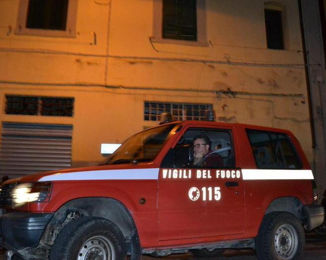 Crolla un controsoffitto, ferita una tredicenne 