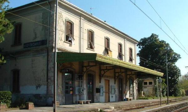 Montecarlo, petizione per i treni