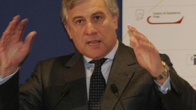 Tajani in visita tra porto e industria