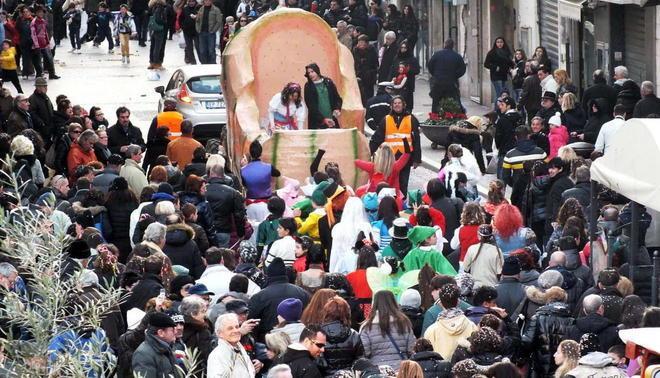 Tam tam sul web per un Carnevale più unito e solidale