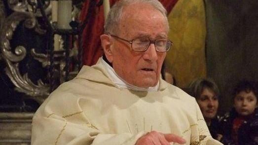 Festa per i 104 anni di don Nello Magrini