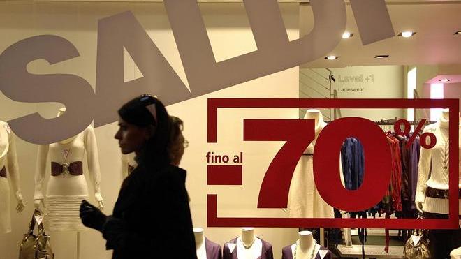 Prato, i saldi sono partiti bene nel settore moda