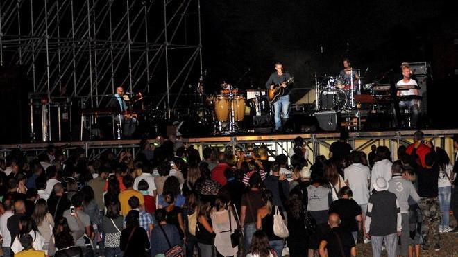 Musica troppo alta a Metarock, residenti querelano il sindaco