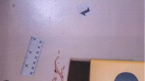 Tracce di sangue di uno sconosciuto in tre campioni isolati dal Ris