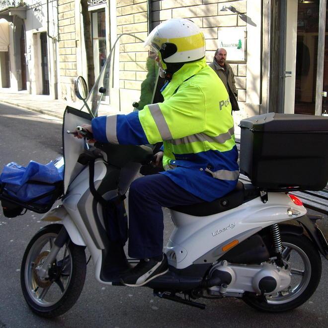 Furto di primo mattino in Corso Italia rubato il Liberty di un portalettere 