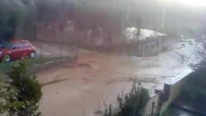 Bomba d’acqua e grandine con danni