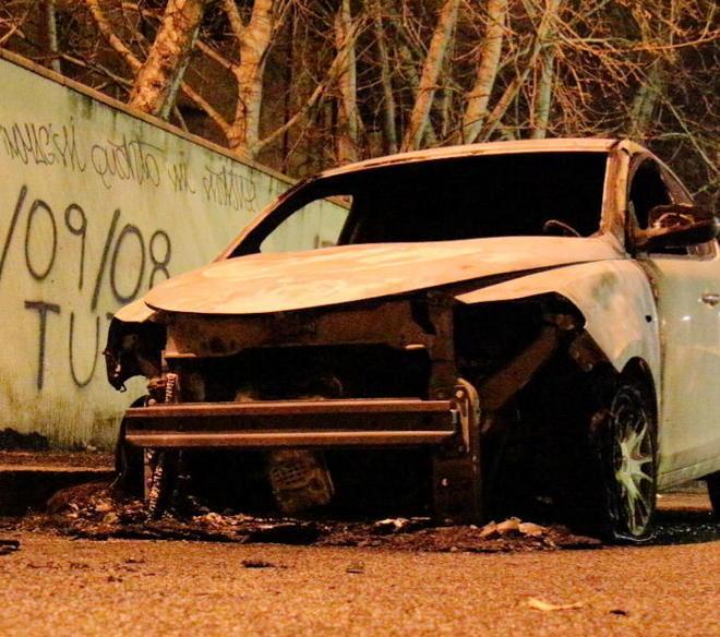 S. Marco, il piromane ha bruciato già 6 auto 