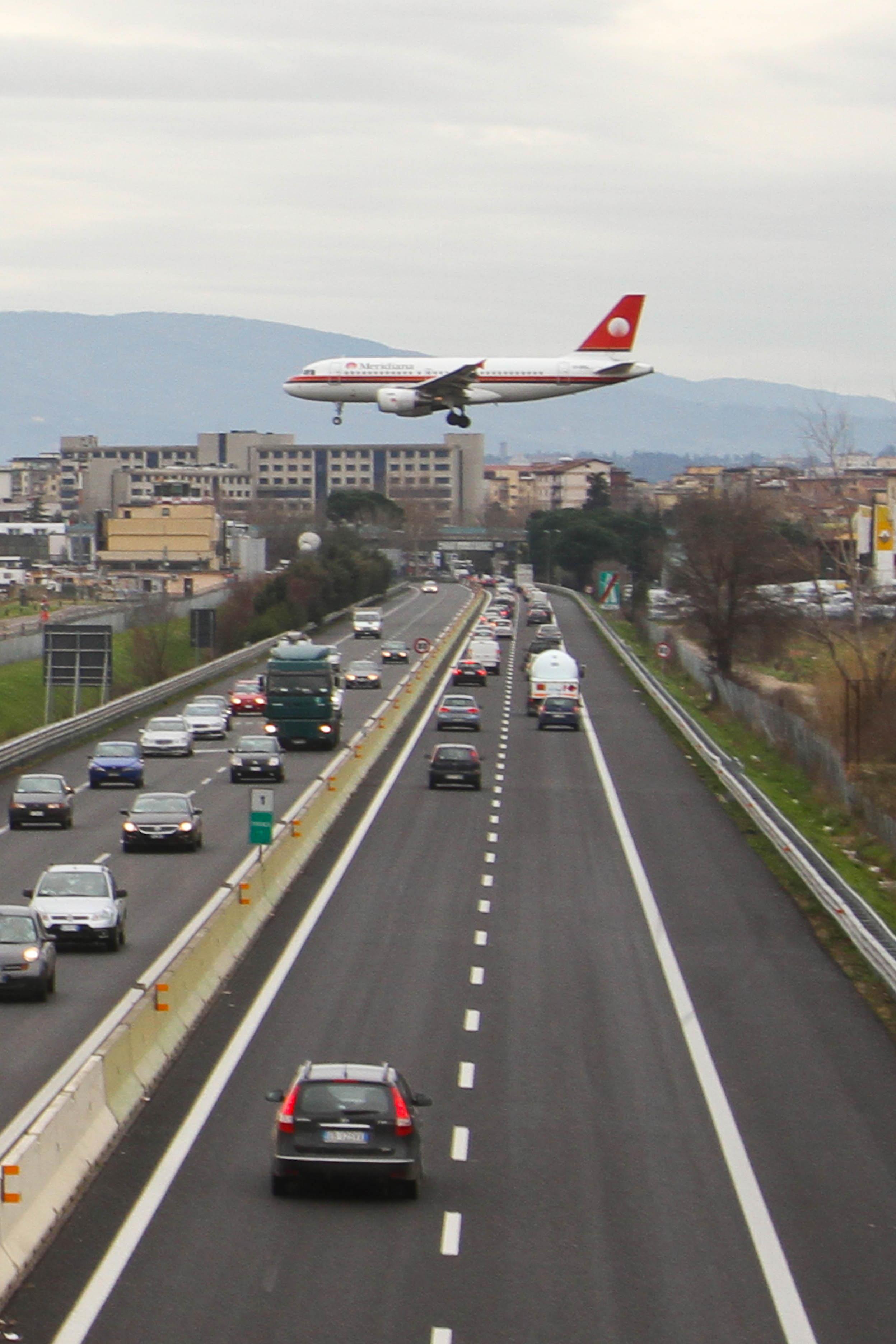 Aeroporto, Peretola forza la mano e Rossi si infuria 