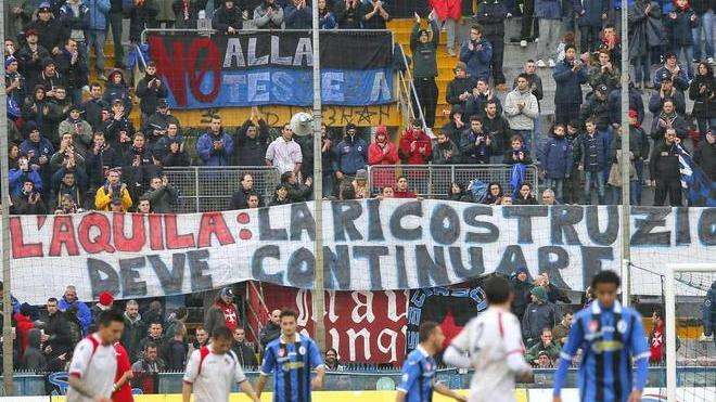 Ricostruzione in Abruzzo applausi per la curva Nord
