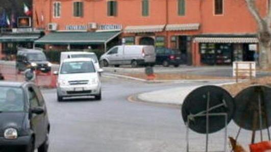 Via ai nuovi cantieri a Montramito