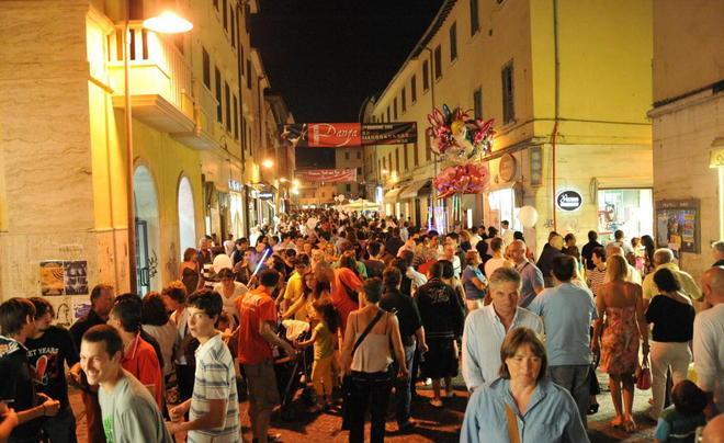 «È stato ingiusto licenziare la commessa» 