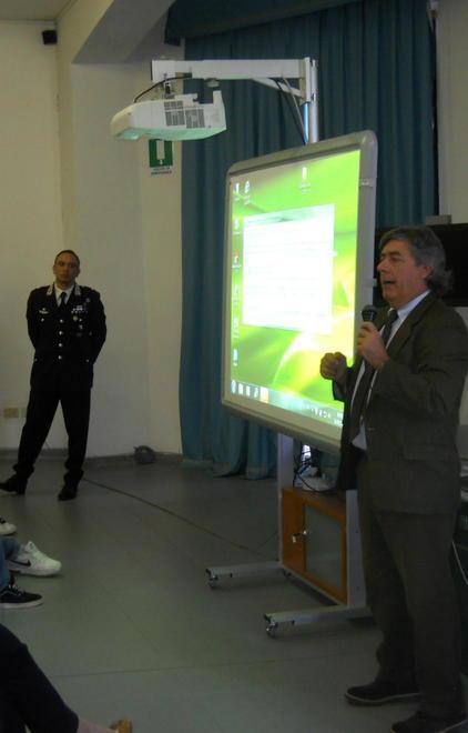 Studenti a lezione di guida sicura 