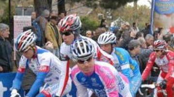 Campioni del ciclismo in gara e in passerella sulle nostre strade
