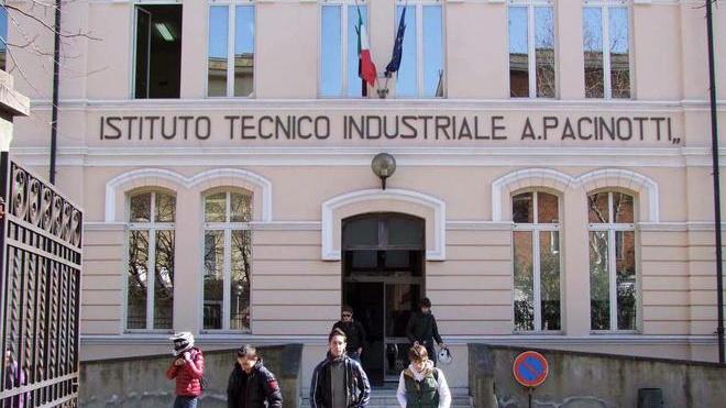 Iscrizioni scolastiche verso il via, tutte le novità e le offerte