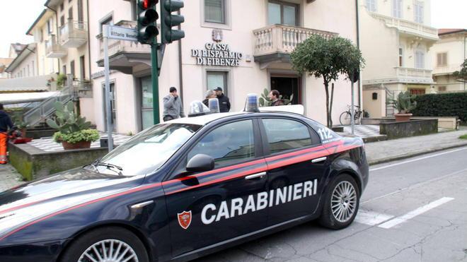 Trascina la ex convivente per i capelli sul Lungomare