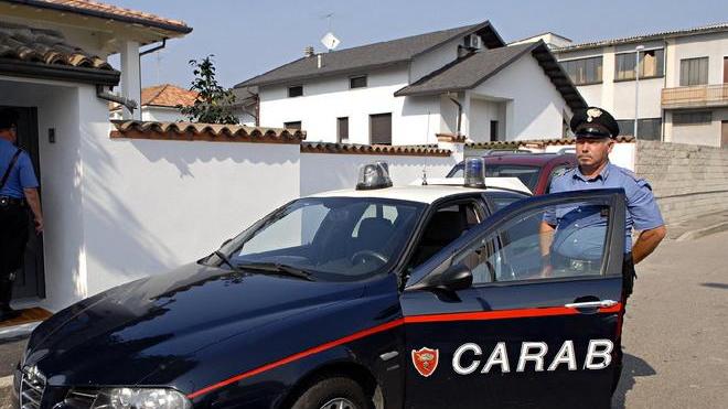 Merce contraffatta, multati due extracomunitari