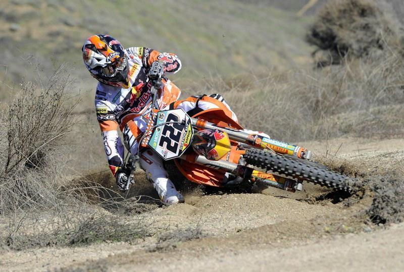 Grave incidente su pista per un pilota di motocross 