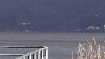 Case galleggianti e taxi sul lago