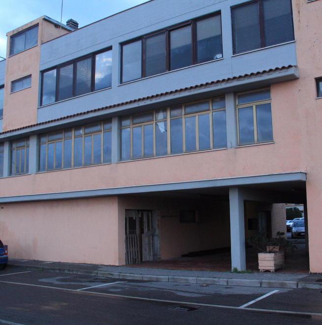 Un centro sociale nei locali abbandonati 