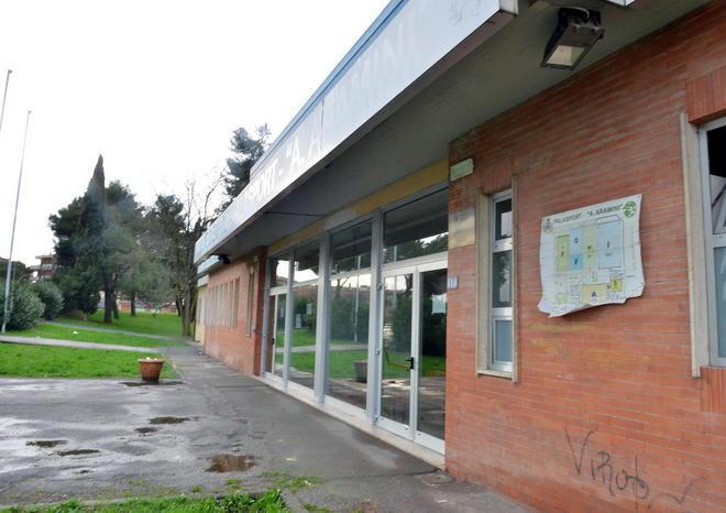 Ladri nello spogliatoio delle ragazze 