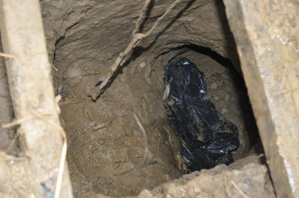 Costruiscono un tunnel sotterraneo e rapinano l’ufficio postale 