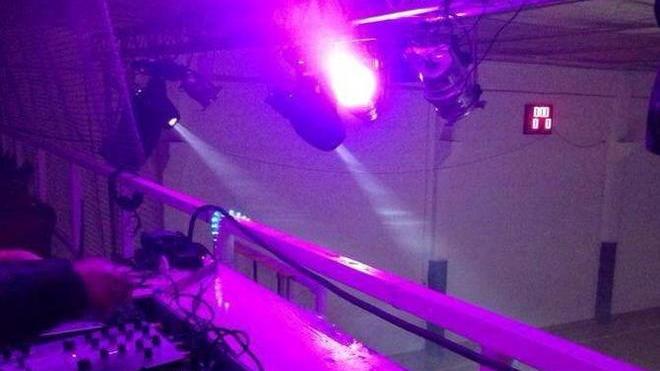 Circolo trasformato in discoteca: interrotta una festa con 200 ragazzi