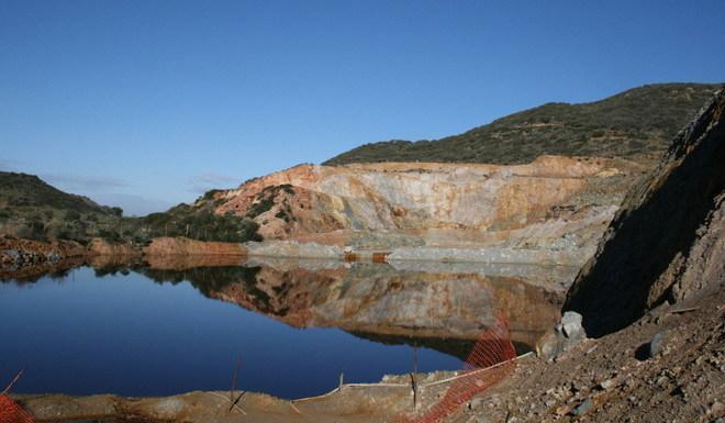Elezioni, blitz di Pili nel «lago dei veleni» 