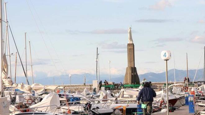 Viareggio porto, Carloni si dimette dal consiglio