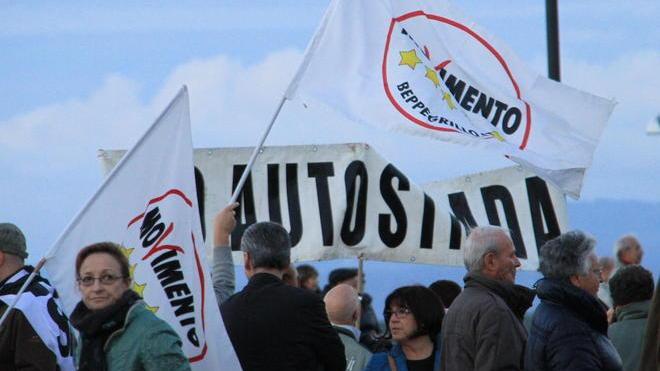 «Lo scellerato progetto Sat non si combatte da soli»