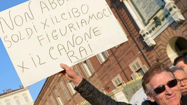 Rischio stangata per 6mila famiglie che non pagano il canone Rai