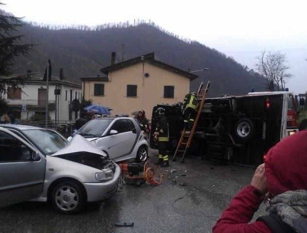 Un incidente a Usella blocca il traffico