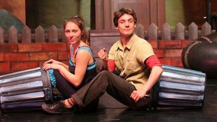 Dal teatro arriva un messaggio d’apertura