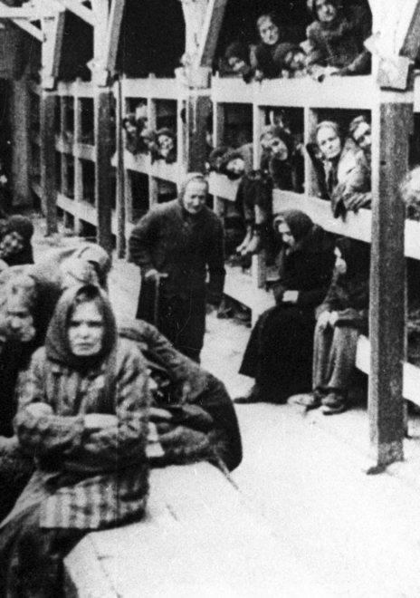 Studenti sulla scena per raccontare ancora l’orrore della Shoah 